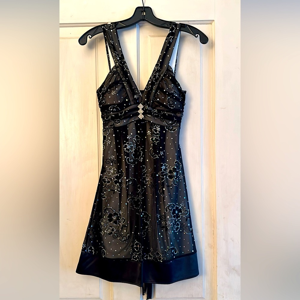 Homecoming Dress • Size 1/2 • Brand DEB